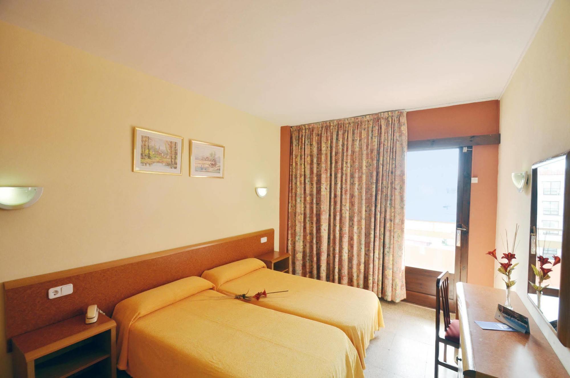 Azuline Hotel S'Anfora & Fleming (Adults Only) San Antonio  Kültér fotó